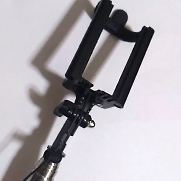 Pink and black selfie stick - Picture 4 of 4